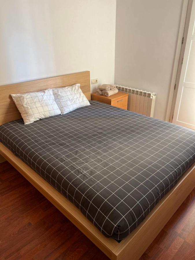 Comodidad En El Centro De Аро Экстерьер фото